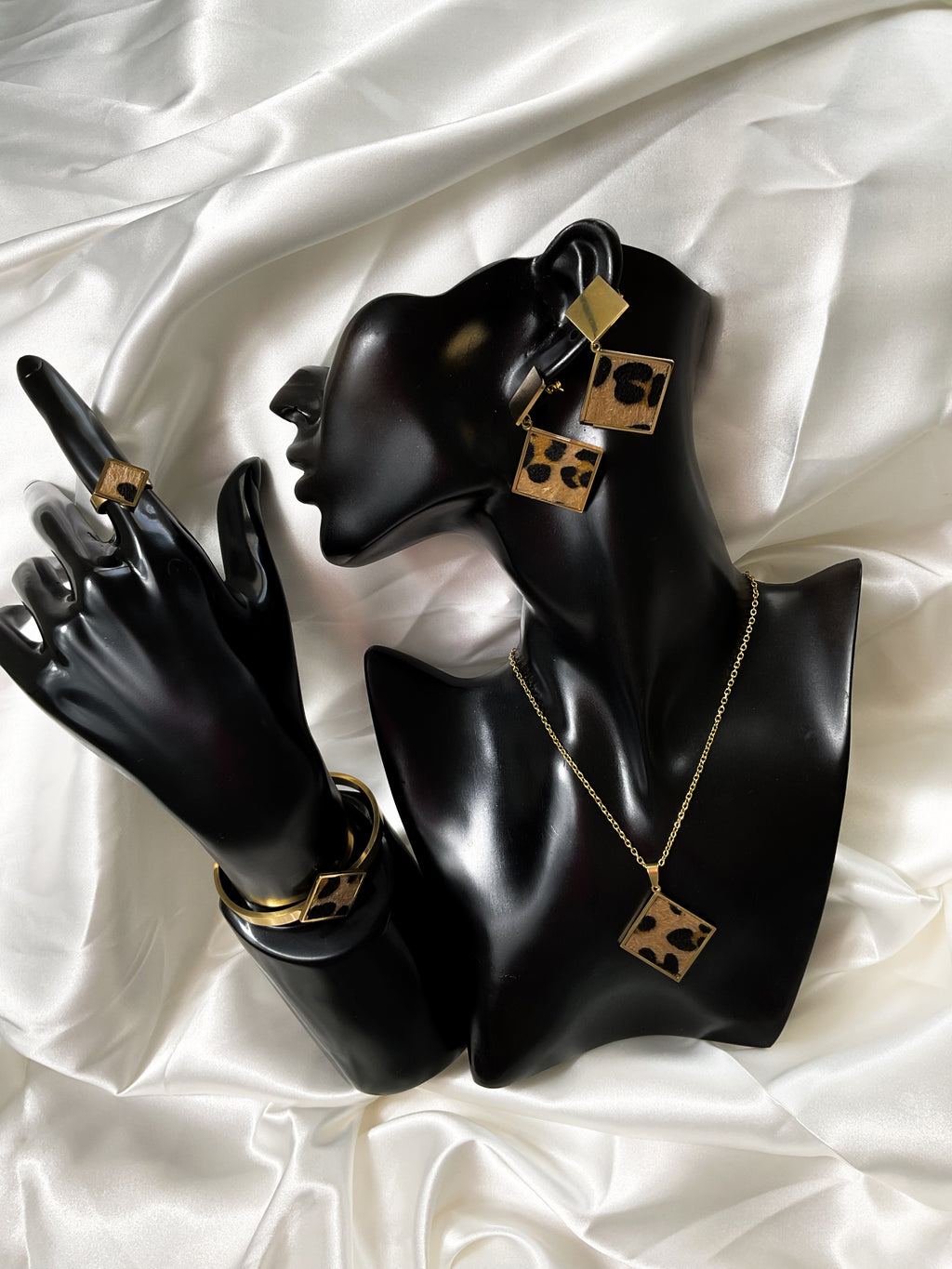 Parure "Savane Chic" léopard doré